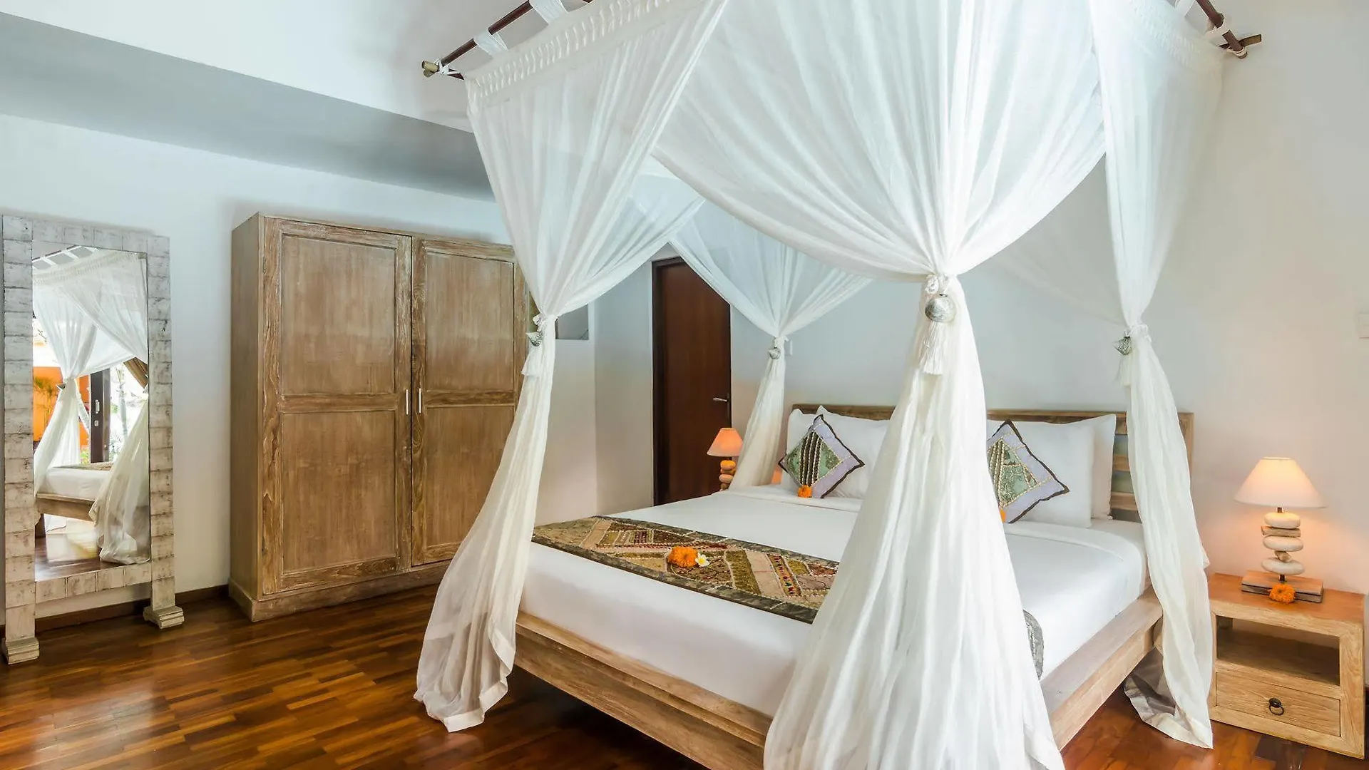 Villa Bisi Seminyak  Seminyak (Bali)